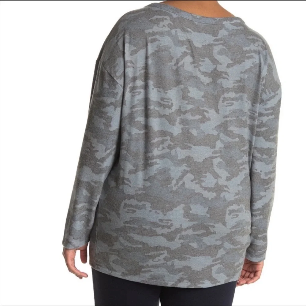 Chaser Camo Pullover Sweater Sz Medium
